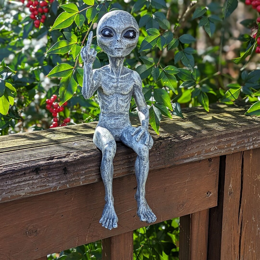 Tuin Alien Zittend Standbeeld, Handgegoten Outer Space Alien Hars Sculptuur Desktop Ambachten Ornament for Thuis Binnen Buiten Gazon Tuin Kunst Decoraties Gift/262 Tuin Alien Zittend Standbeeld, Handgegoten Outer Space Alien Hars Sculptuur Desktop Ambachten Ornament for Thuis Binnen Buiten Gazon Tuin Kunst Decoraties Gift/262